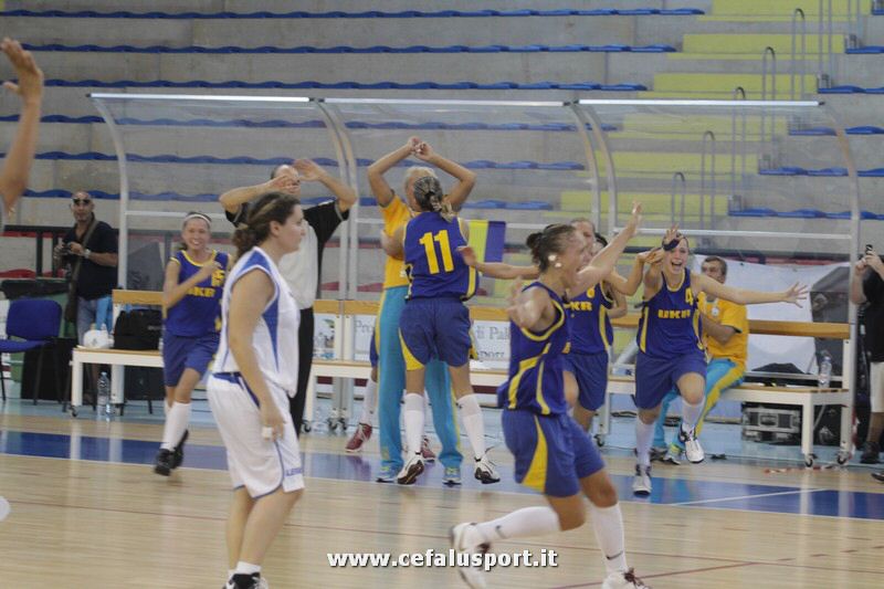 110924 basket 238_tn.jpg